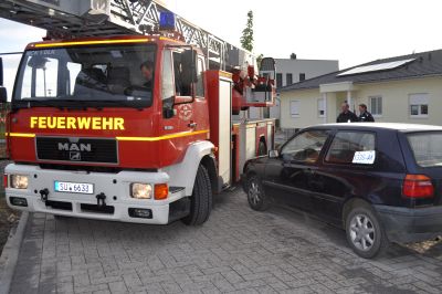Freie Fahrt Fuer Feuerwehren Auto Versperrt Zufahrt