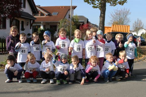 Die Jakobus-Kita Ersdorf startete mit 18 Teilnehmern beim Obstmeilenlauf 2015