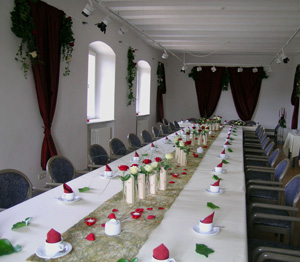Foto zeigt das Speisezimmer der Burg Altendorf
